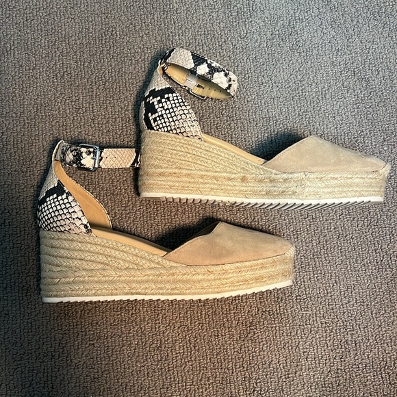 Nine West wedges - Picture 4 of 6